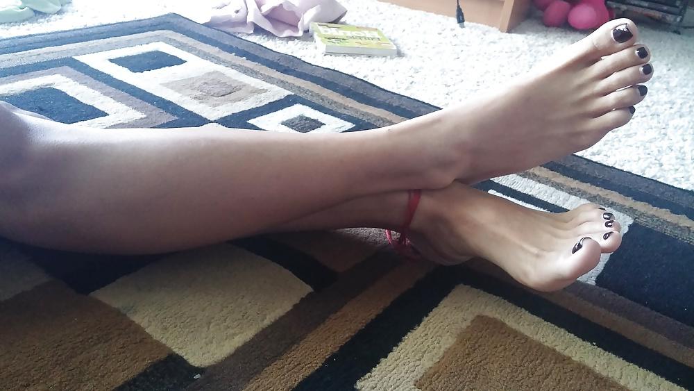 20P Asian legs and feet