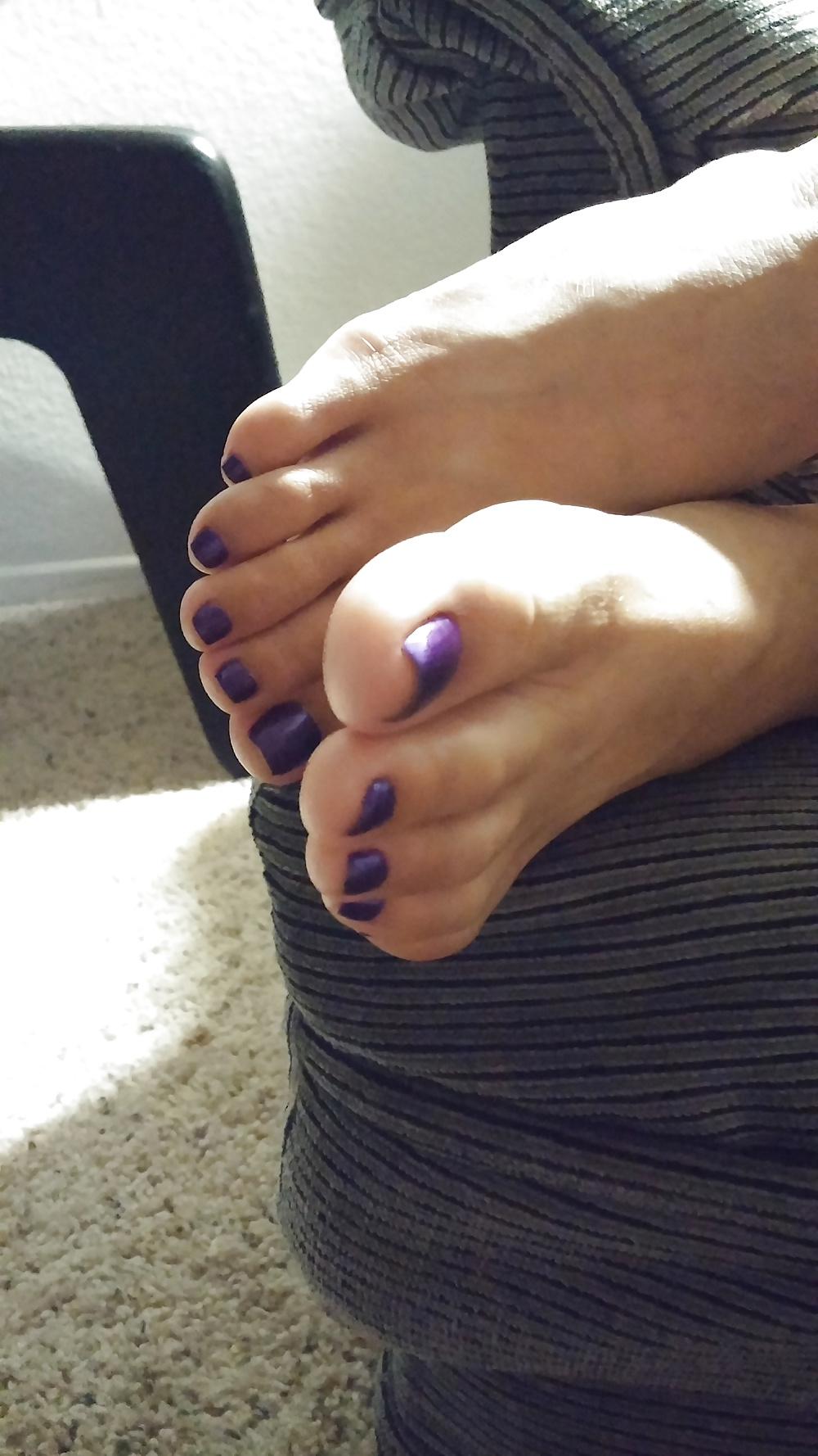 20P Asian legs and feet