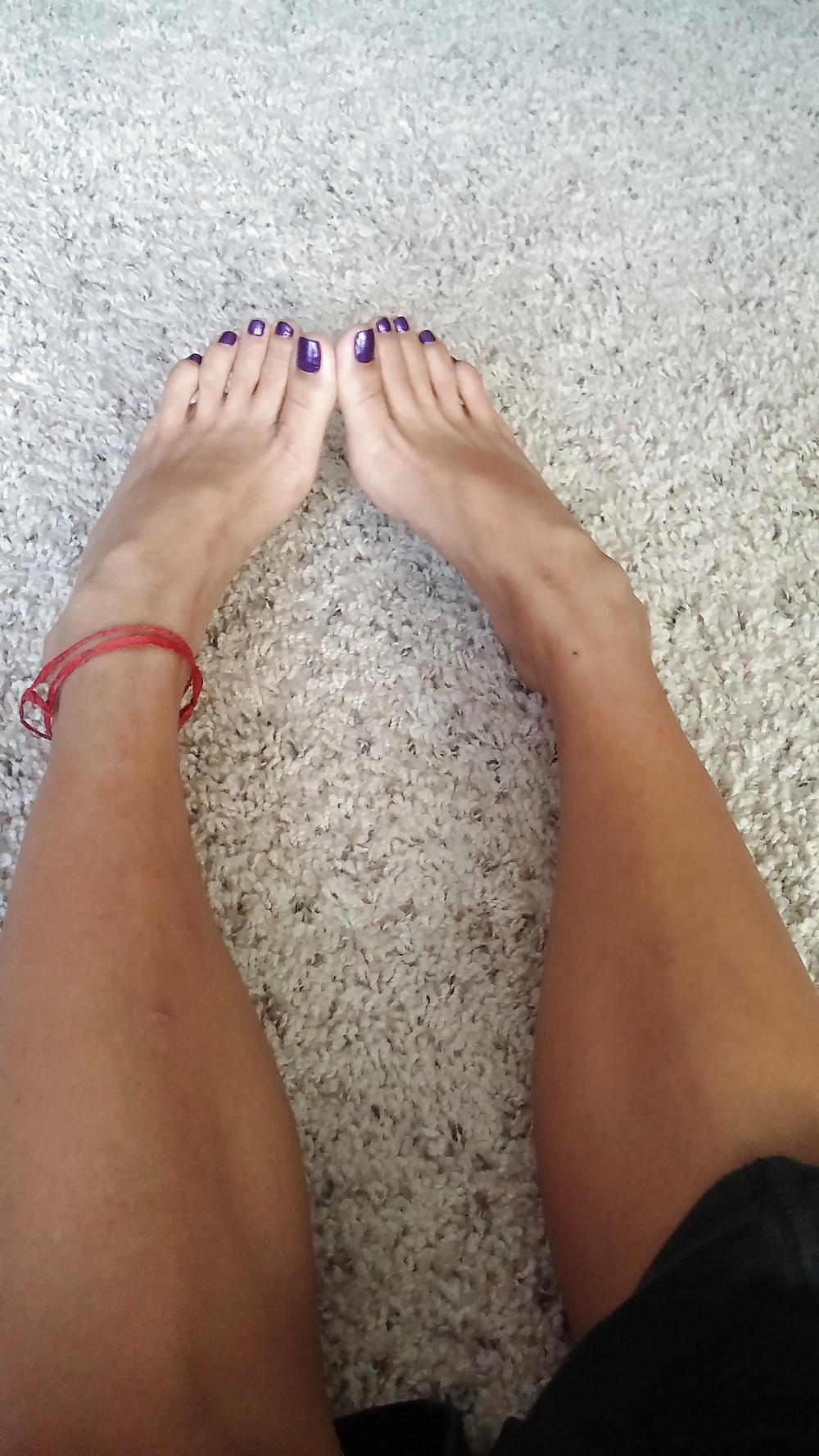 20P Asian legs and feet
