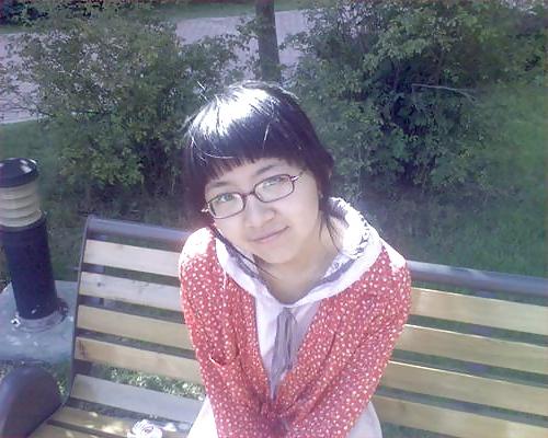 16P Cute School Girl