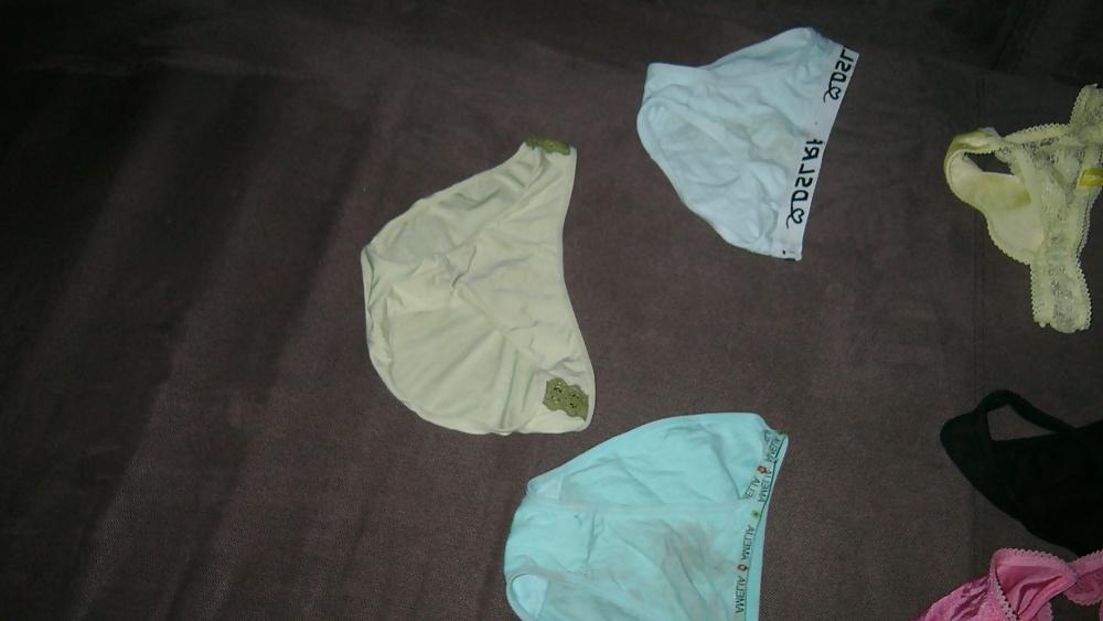 20P Sri lankan mom's underwears 2