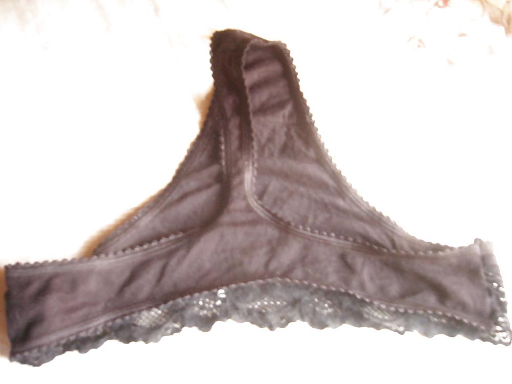 20P Sri lankan mom's underwears 2