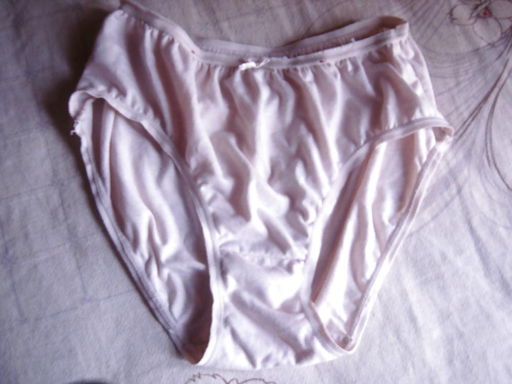 20P Sri lankan mom's underwears 2
