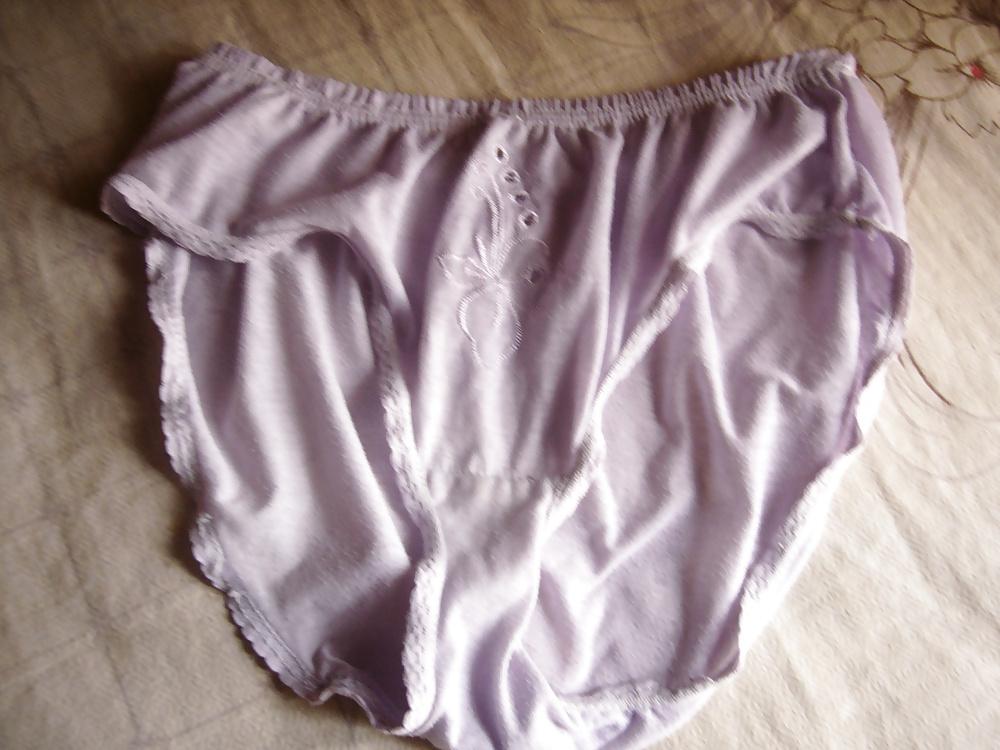 20P Sri lankan mom's underwears 2