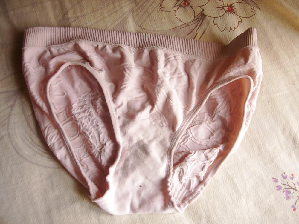 20P Sri lankan mom's underwears 2
