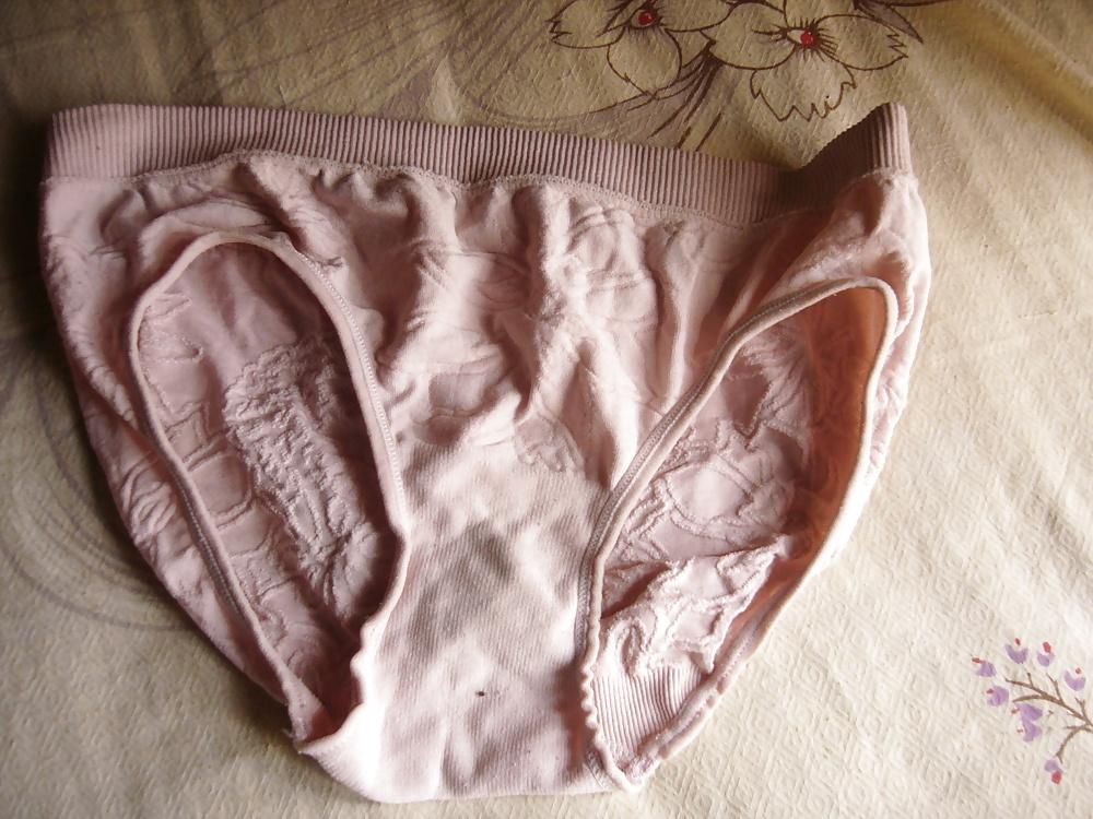 20P Sri lankan mom's underwears 2