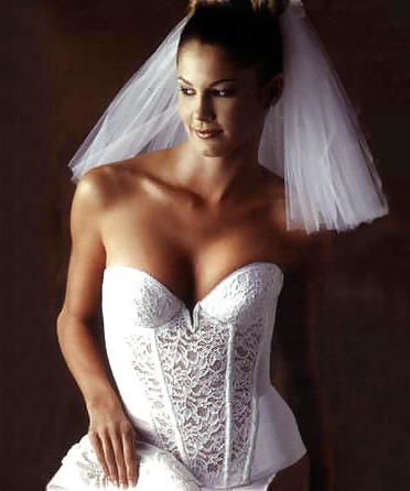 24P THE BEAUTIFUL BRIDE TO BE