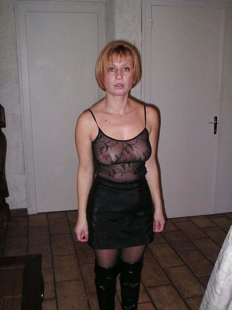 25P WIVES DRESSED FOR HUNTING BBC.