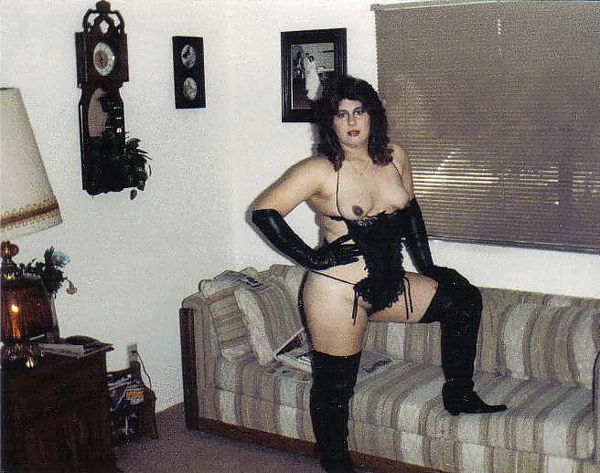 6P My ex in gloves n thighboots, miss those days :D