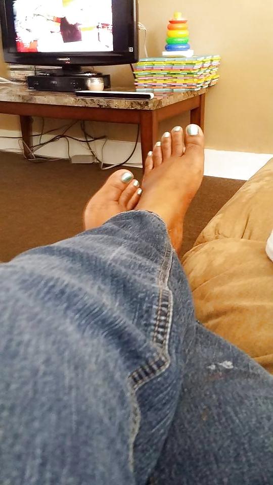 25P More sexy toes
