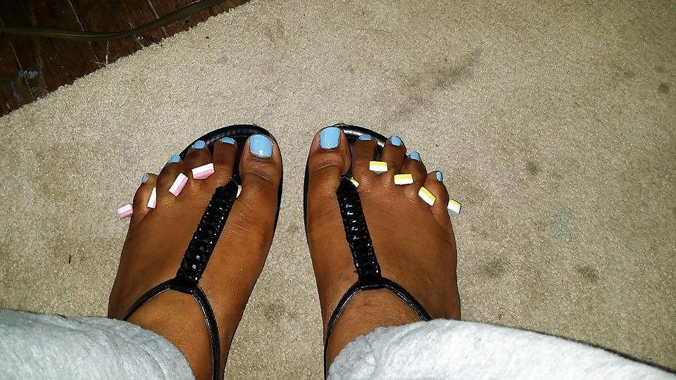 25P More sexy toes