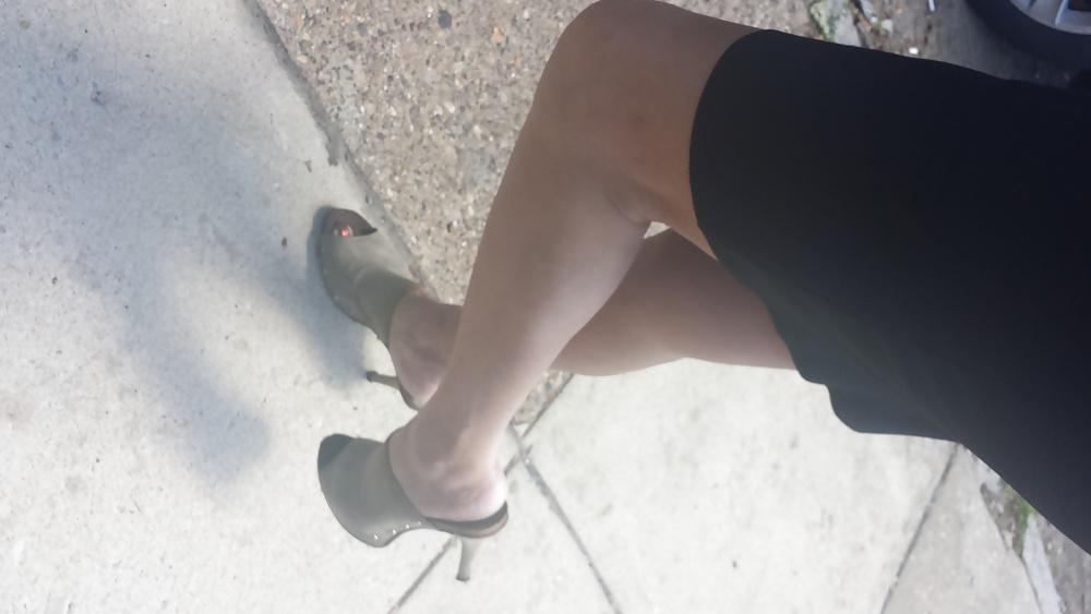 25P More sexy toes