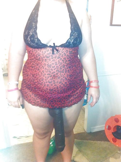 16P Hot pussies filled with big toys