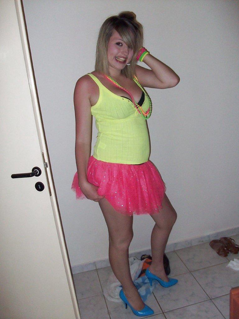 25P Real Amateur Girls