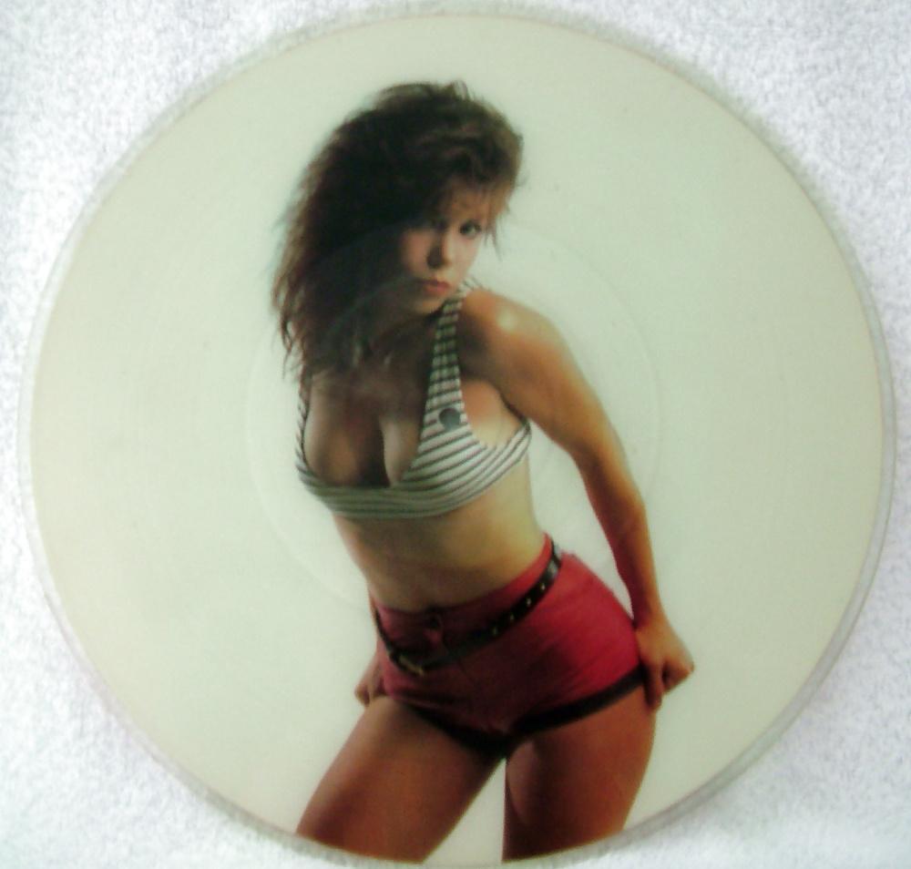5P Lee Aaron – Metal Queen