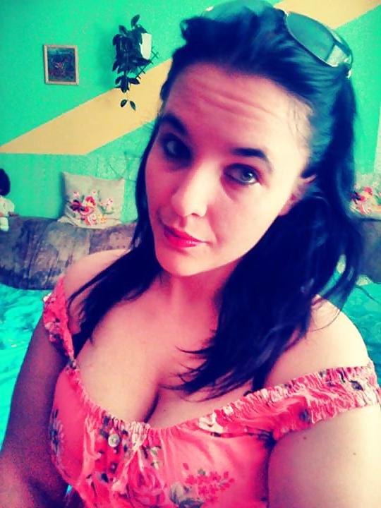20P Busty Facebook Bitch