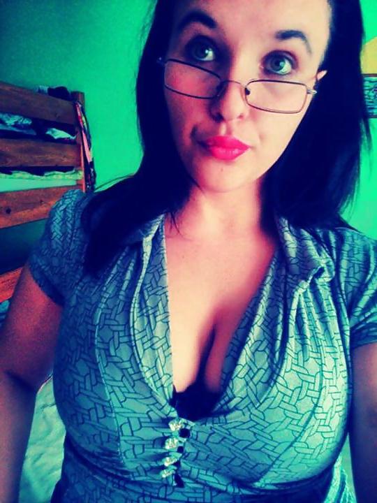 20P Busty Facebook Bitch