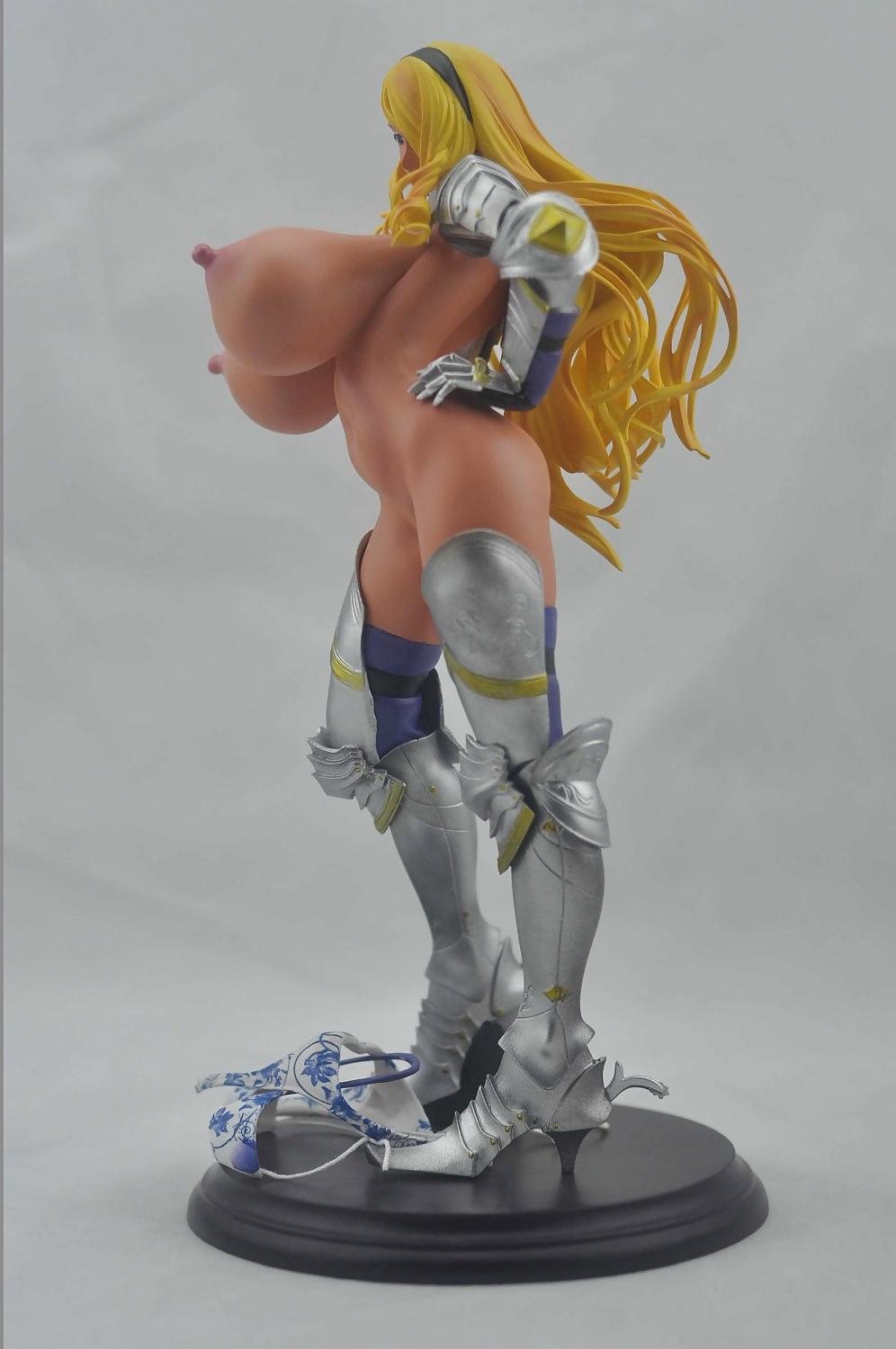 25P My Queen's Blade Figures