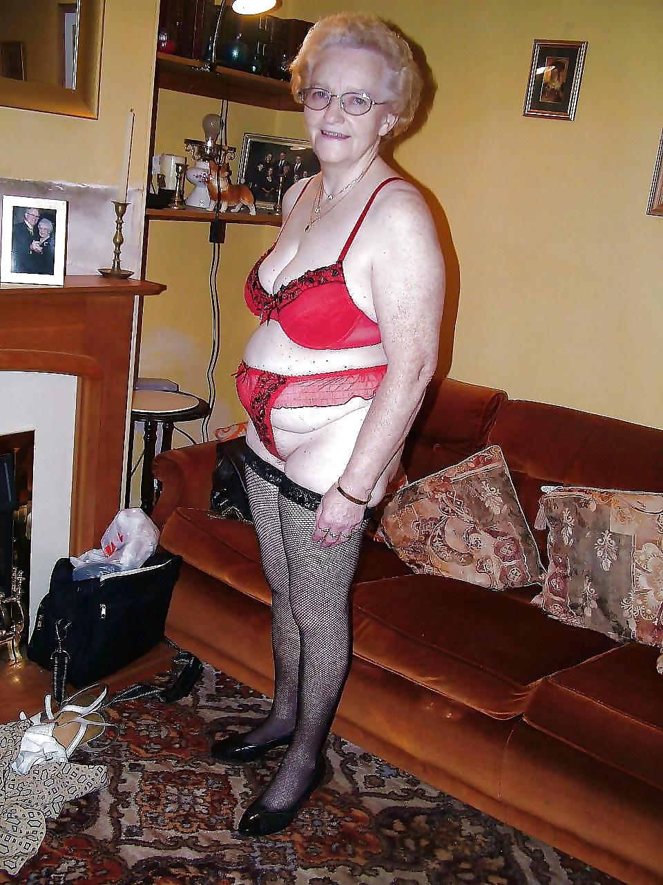 10P Jean, British granny