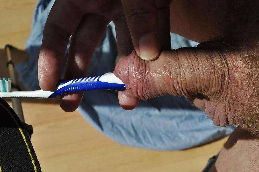 20P Urethra play toothbrush