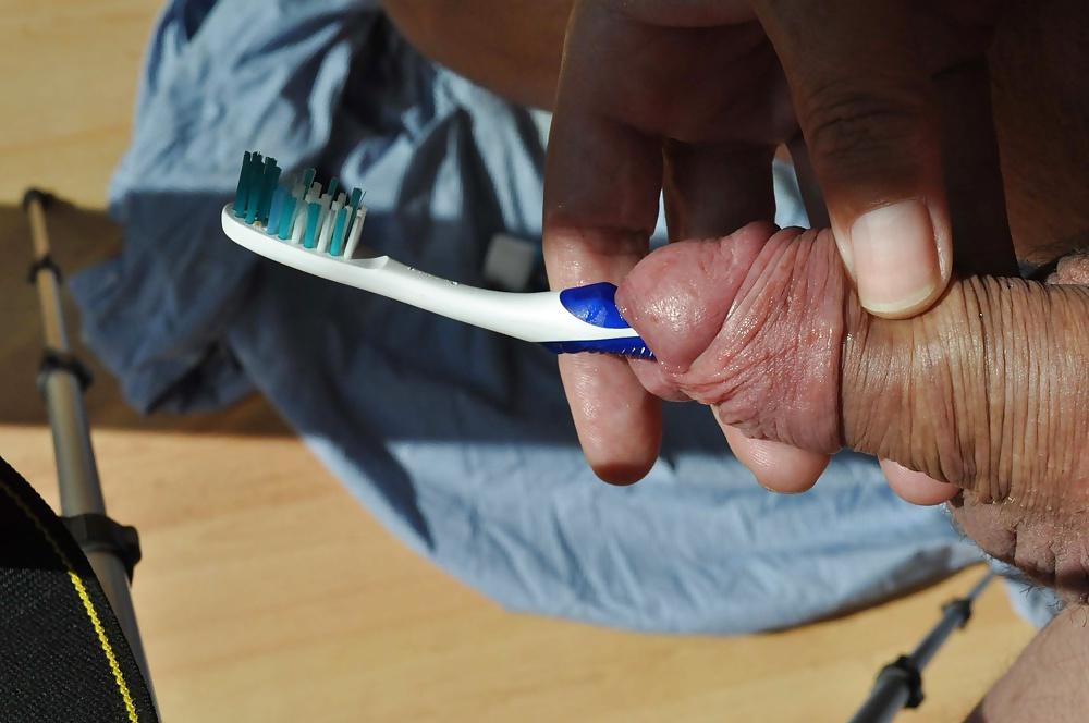 20P Urethra play toothbrush