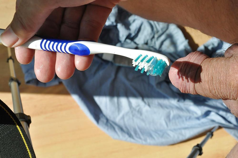 20P Urethra play toothbrush