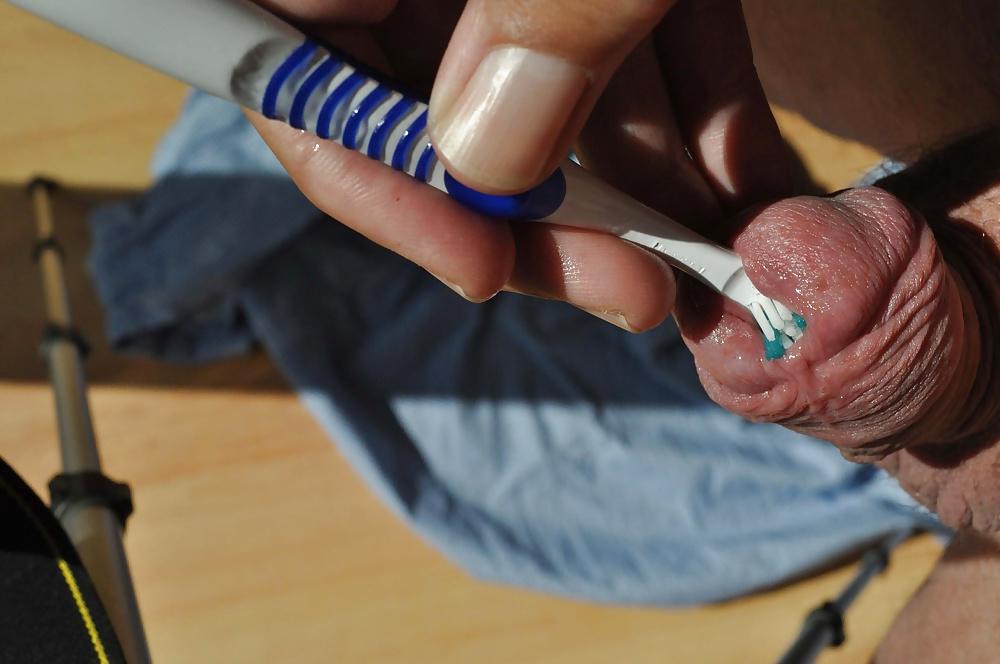 20P Urethra play toothbrush