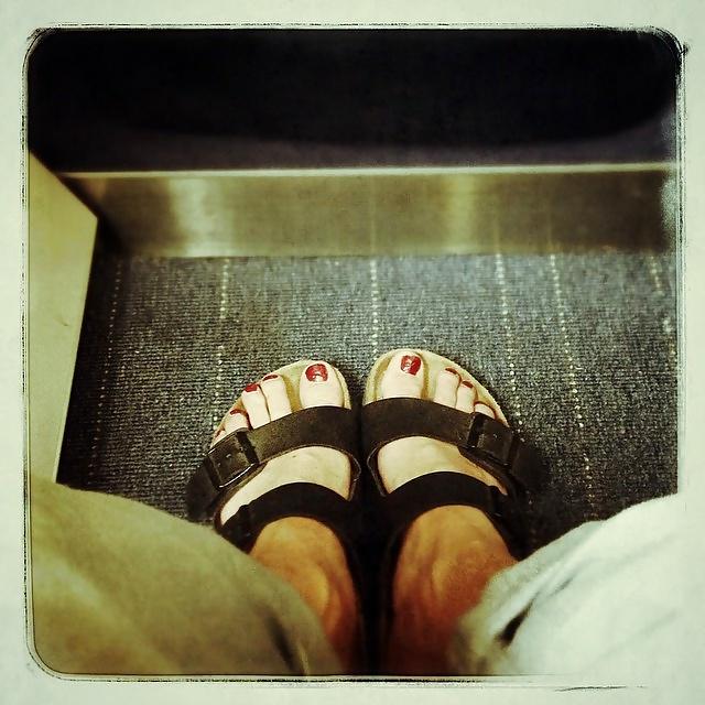 25P Birkenstock Shoes n Feet 