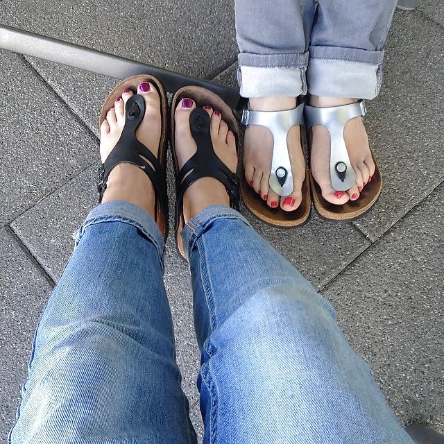 25P Birkenstock Shoes n Feet 
