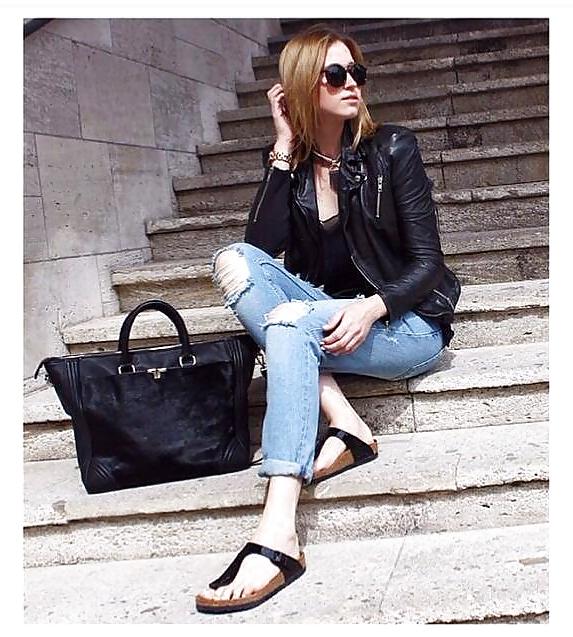 25P Birkenstock Shoes n Feet 