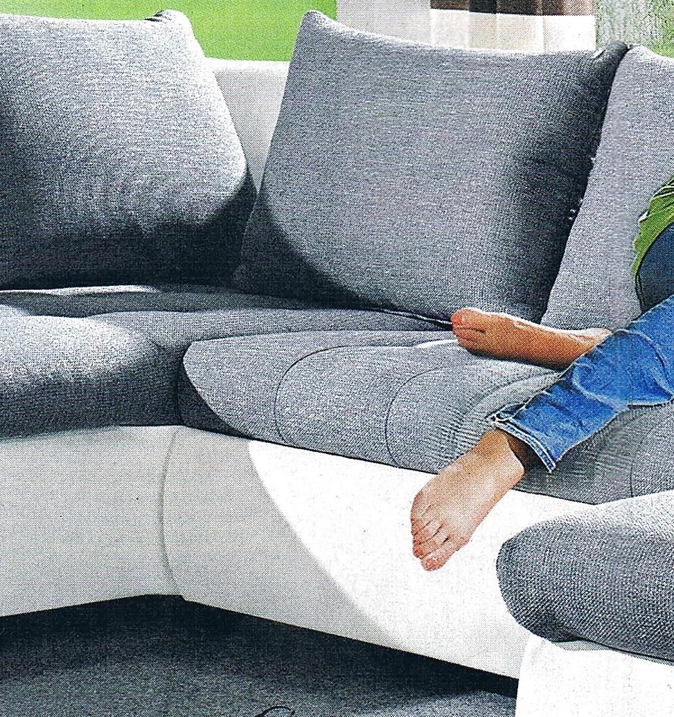 12P Scans of Female Feet III