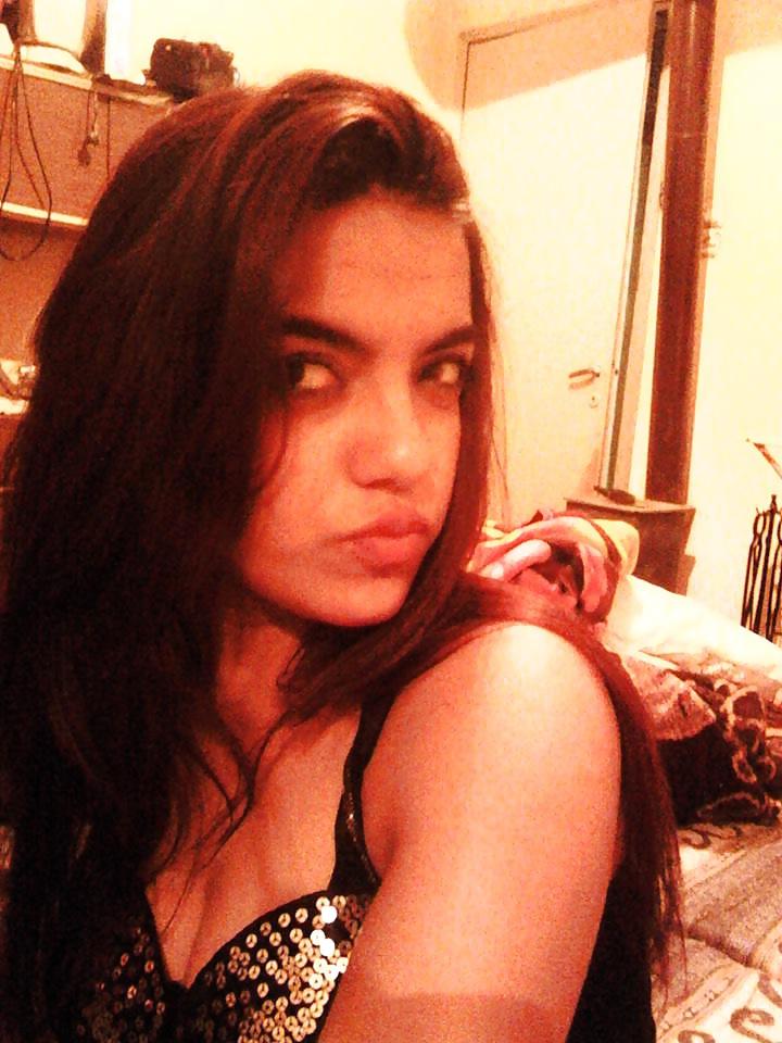 25P Turkish chubby teen! Is she sexy?