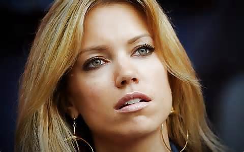 25P Sylvie van der Vaart... A Living Goddess