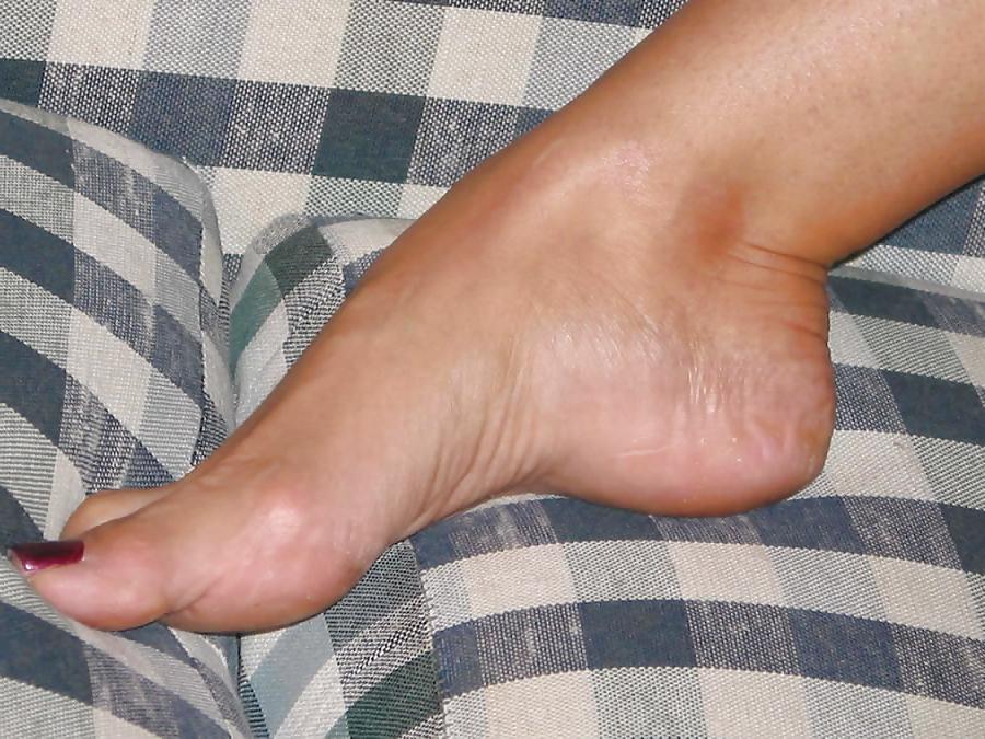 25P Michelle Ohmyhose feet
