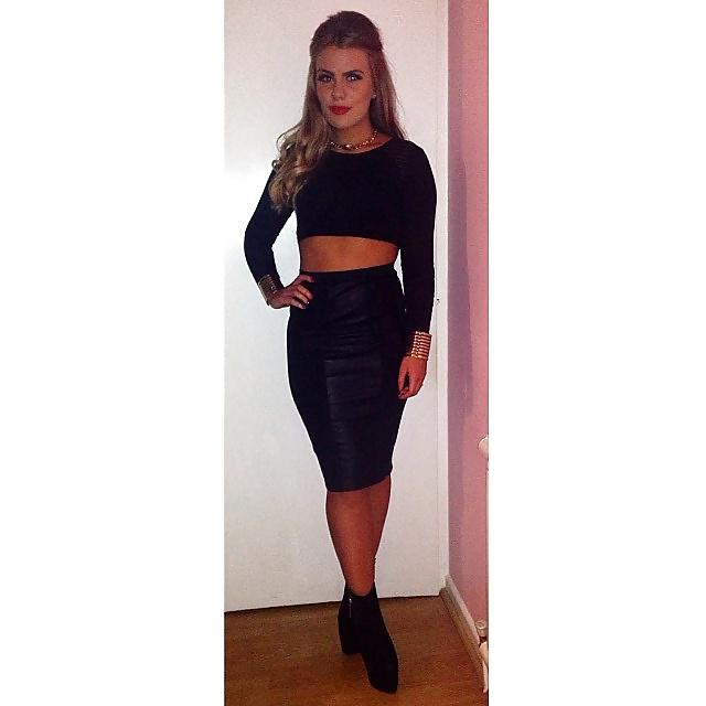 25P Sexy White Bitch 