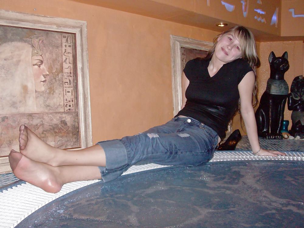 24P HUT nylon feet