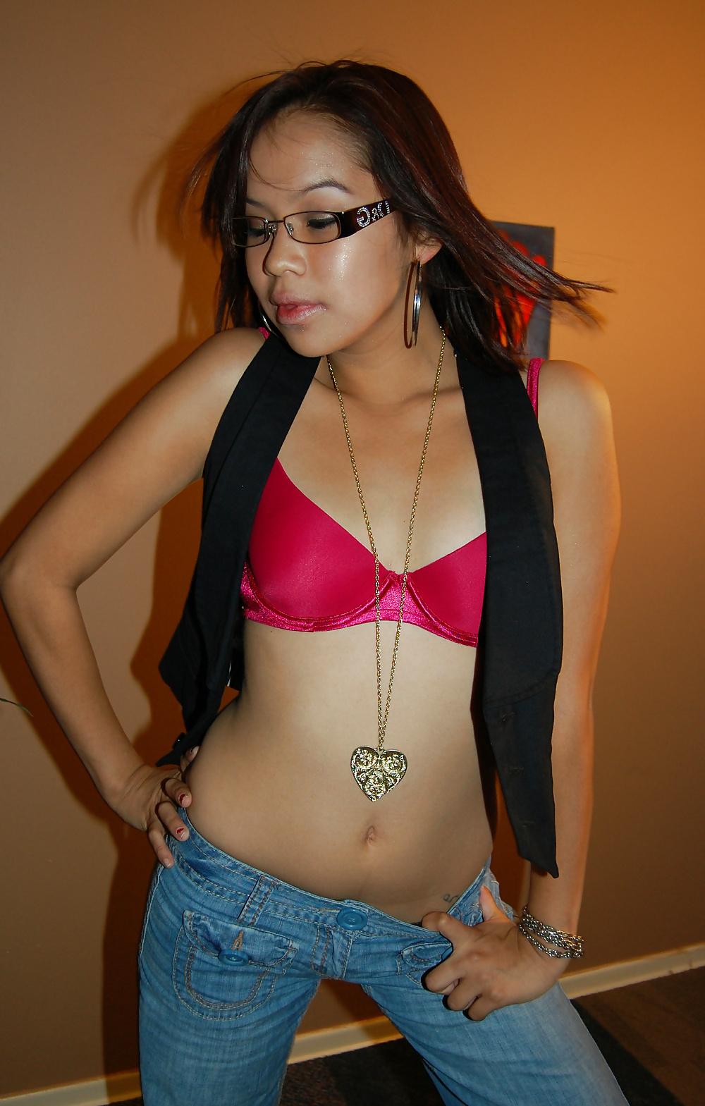 25P Cute young native girl - Sabrina - Non Nude