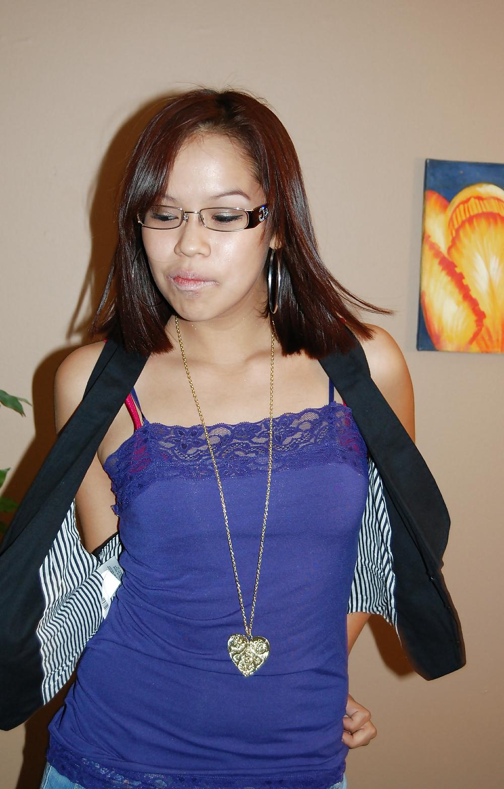 25P Cute young native girl - Sabrina - Non Nude