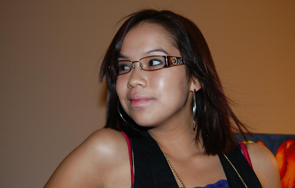 25P Cute young native girl - Sabrina - Non Nude