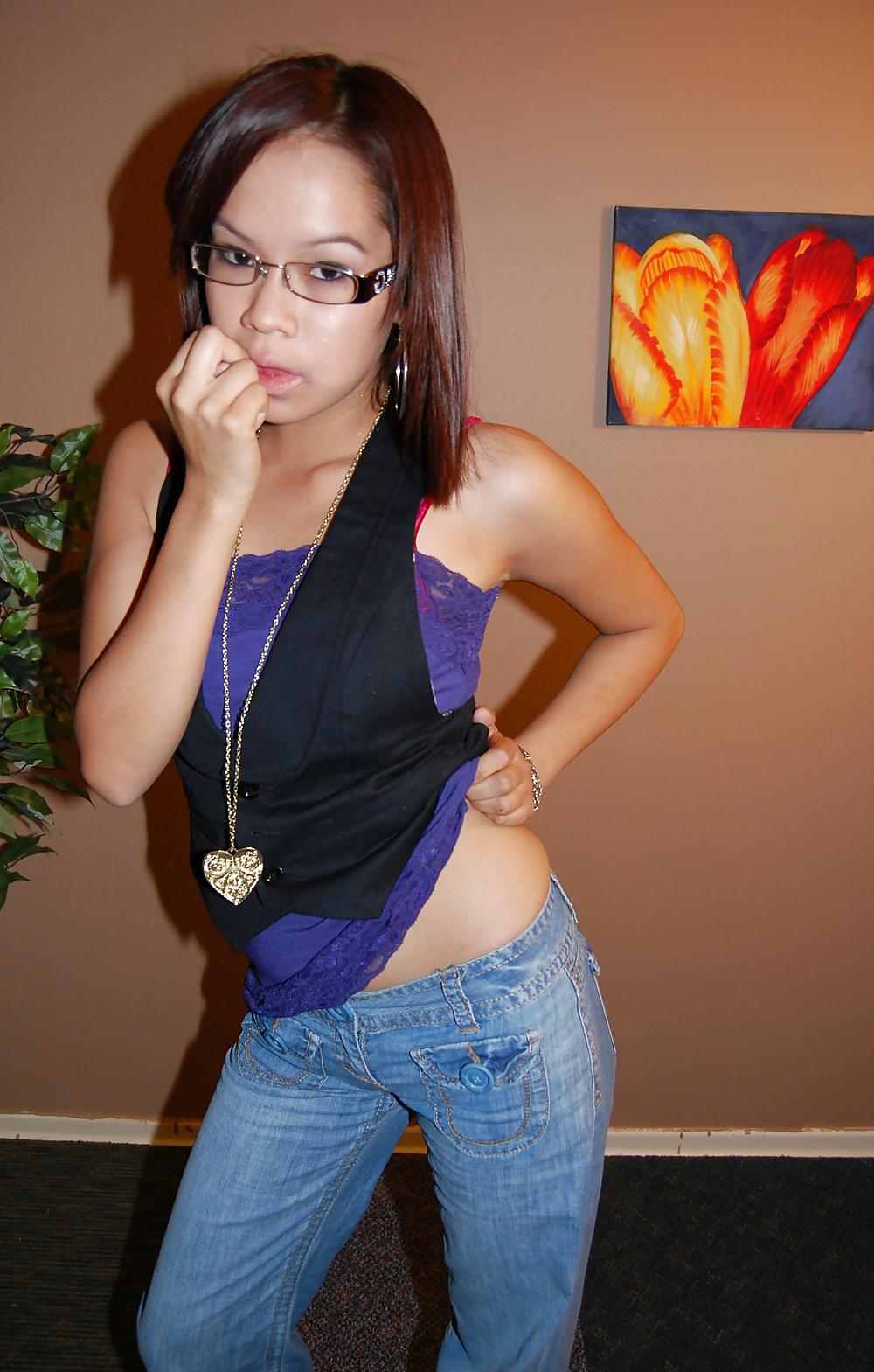 25P Cute young native girl - Sabrina - Non Nude