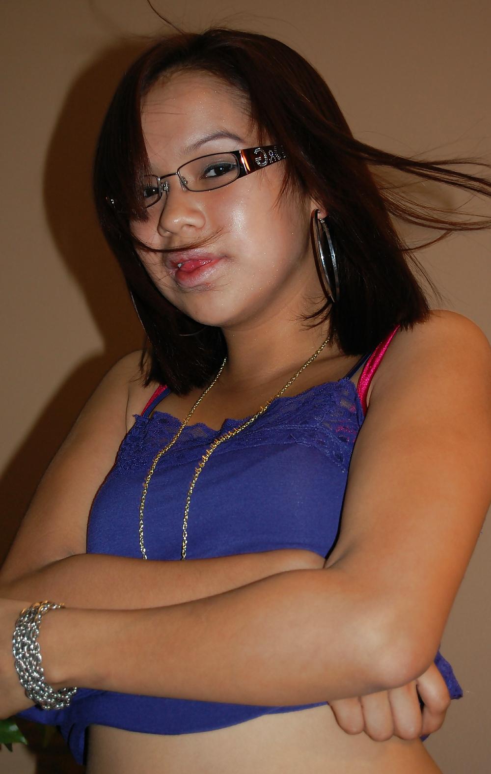 25P Cute young native girl - Sabrina - Non Nude
