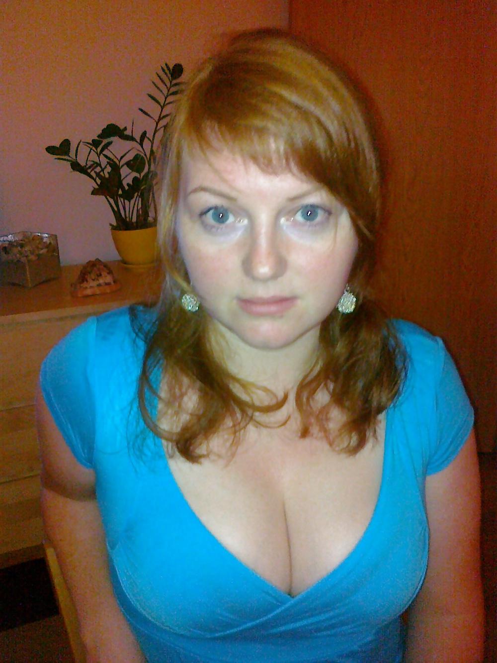 23P Red-haired bitch