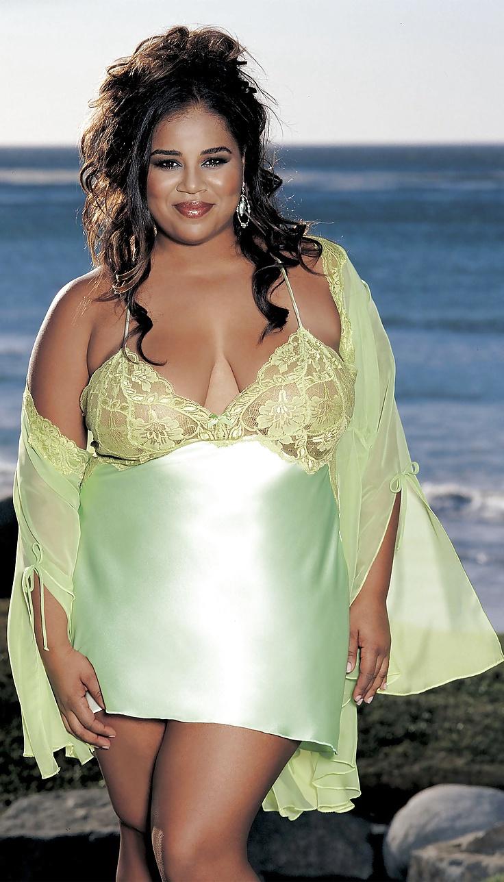 13P Plus Size Model Goddess: Brandi Miller