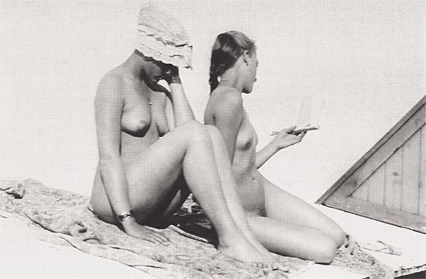 14P Mary Willumsen, first Female nude Photographer (1916)