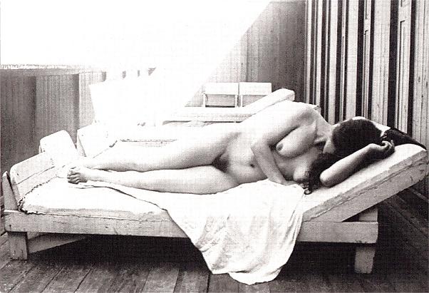 14P Mary Willumsen, first Female nude Photographer (1916)