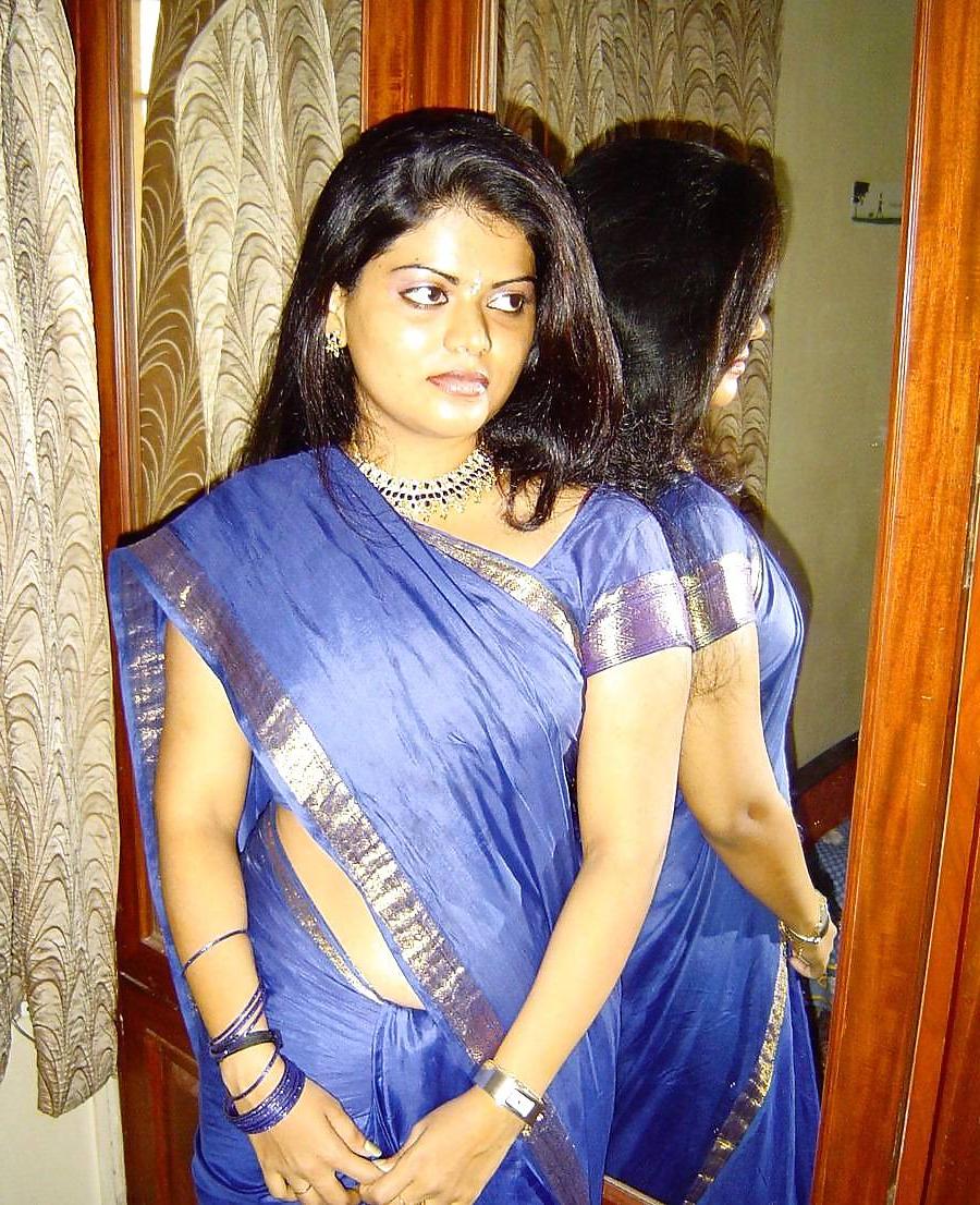 16P Cute Indian Housewife