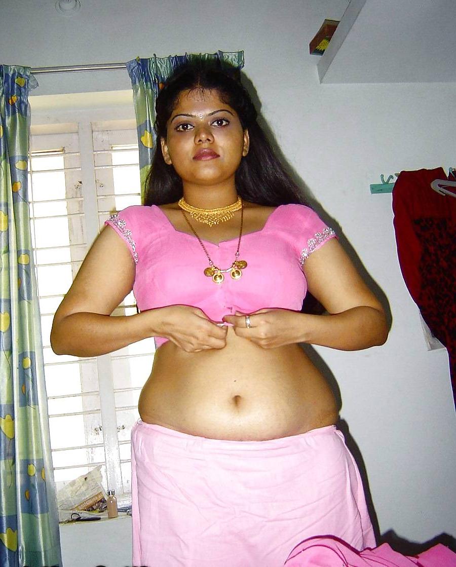 16P Cute Indian Housewife