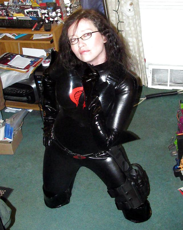 25P Girl in PVC Fetish Outfits