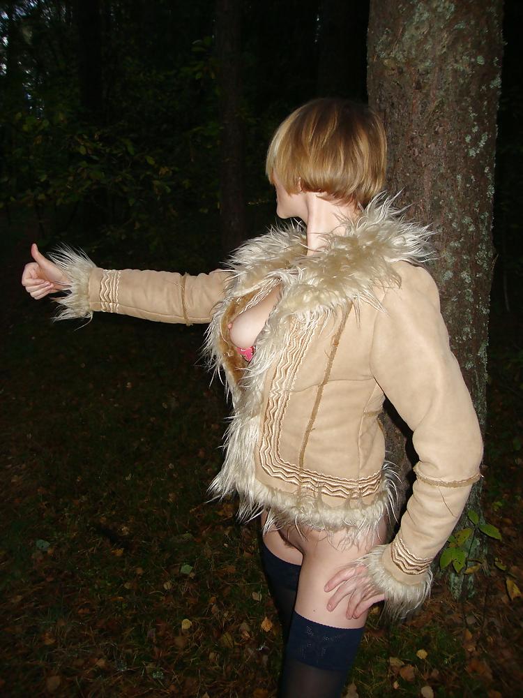 6P Fuckable bitch - lost in a forest