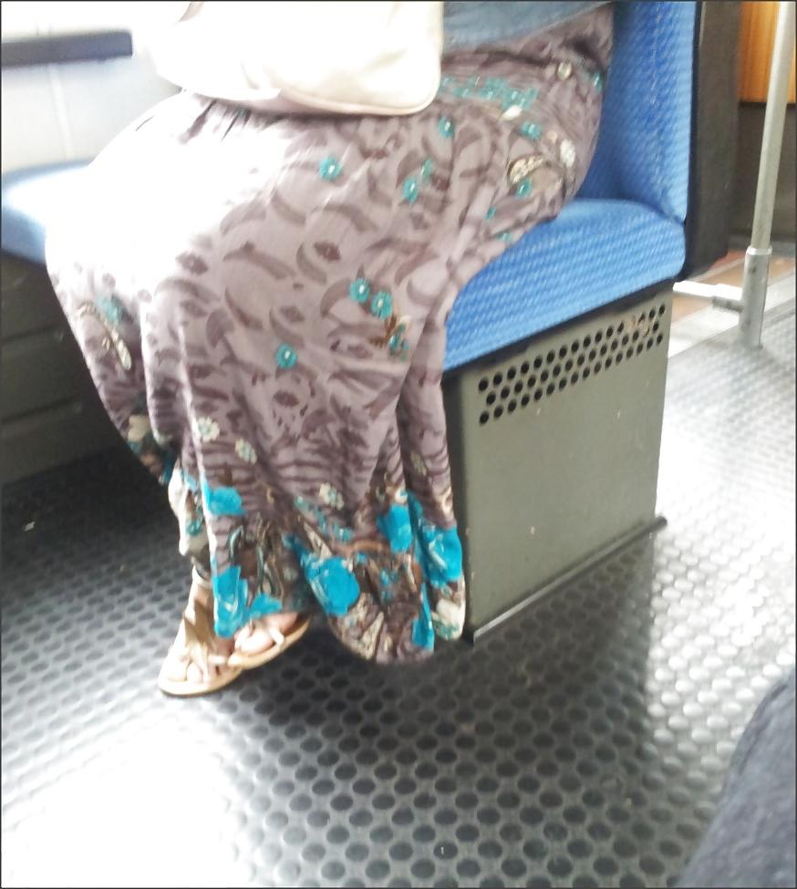 25P Arab feet
